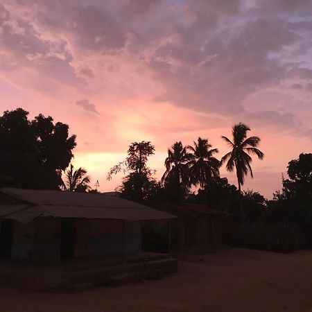 Guesthouse Yonol Abémé Exterior foto